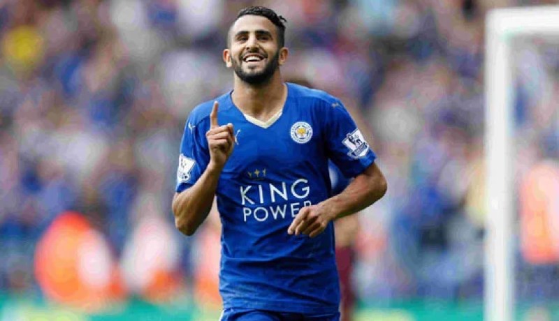 بالصور رياض محرز يرتكب مخالفة مرورية