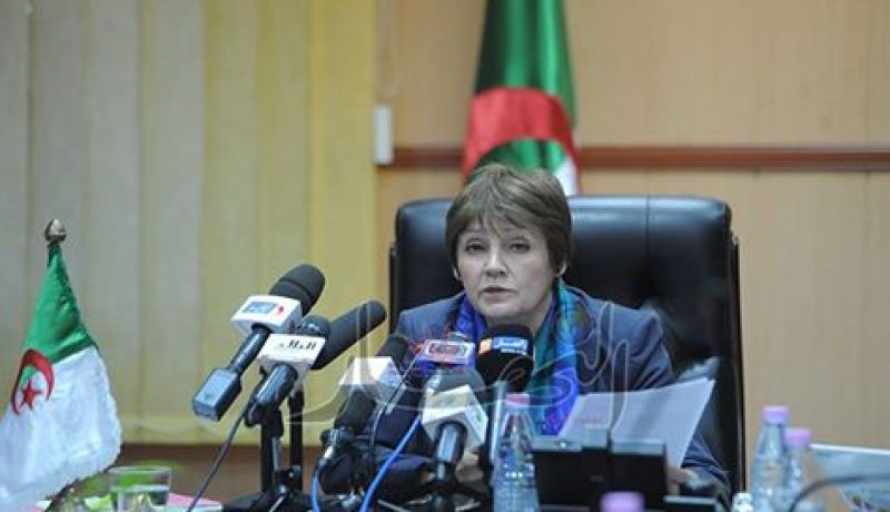 بن غبريت‬ تلغي اختبارات الفصول الثلاثة ‫‏لتلاميذ‬ الابتدائي