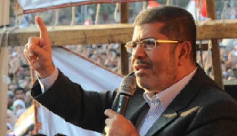 مرسي يلتقي المجلس الأعلى للقضاء لبحث أزمة الإعلان الدستوري