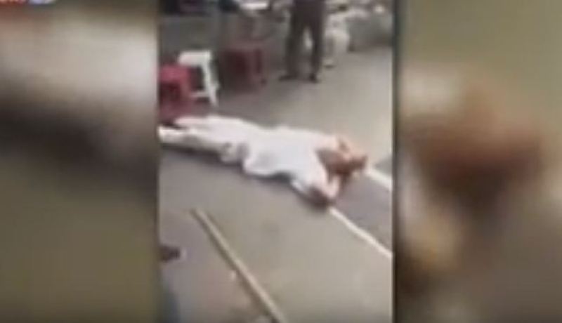 فيديو.. تعذيب وحرق شخص حيا في كاراكاس