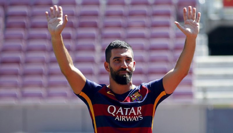 بالصورة.. لاعب برشلونة توران يتضامن مع أردوغان