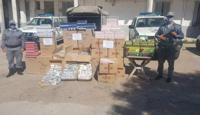 جمارك الطارف تحجز 9500 علبة من السجائر و4370 كيس شمة