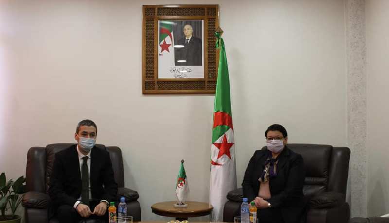 إستحداث لجنة لمتابعة تطور الشراكة بين قطاع التكوين والمؤسسة الإقتصادية