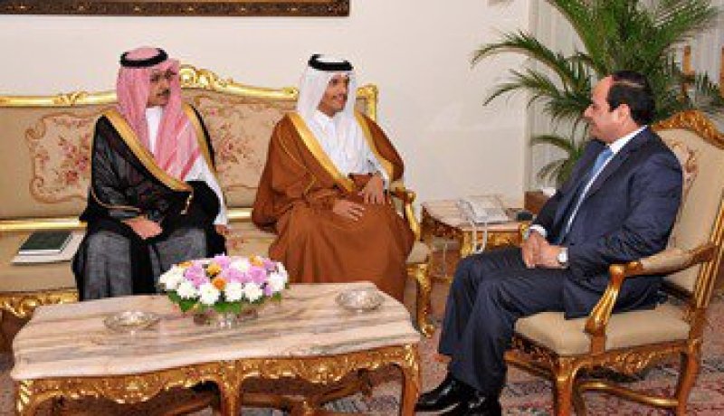 السيسي يبحث مع مبعوثي ملك السعودية وأمير قطر سبل تفعيل العلاقات بين القاهرة والدوحة