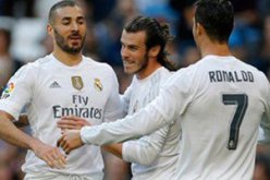 صحافة كتالونيا تثير الوقيعة بين بنزيما ورونالدو