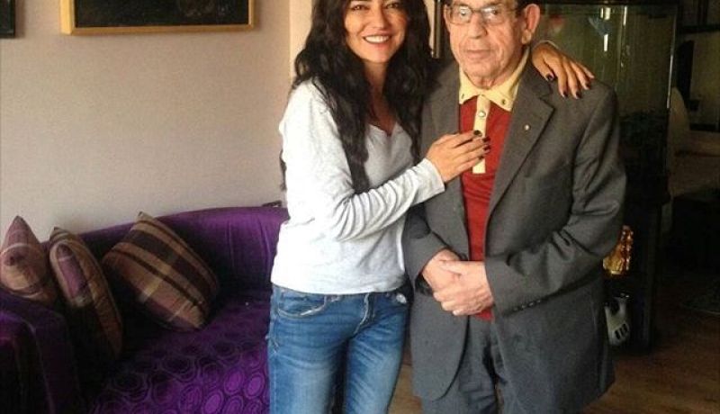 الموت يفجع الفنانة أمل عرفة