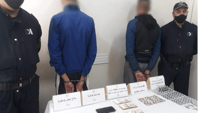أم البواقي.. توقيف شخصين وحجز قرابة 400 قرص مهلوس