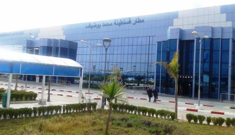 شرطة الحدود بمطار قسنطينة تطيح بشبكة من 40 شخصا يهربون العملة الصعبة