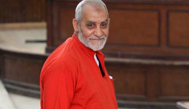محكمة مصرية تستأنف محاكمة مرشد الإخوان محمد بديع