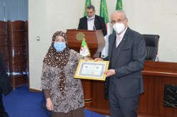 وزير التعليم العالي يُكرم عدد من إطارات الوزارة المتقاعدين