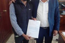 بالصور المغني الموقوف محمد داداح  يتسلم رخصة غنائه من بيطاش