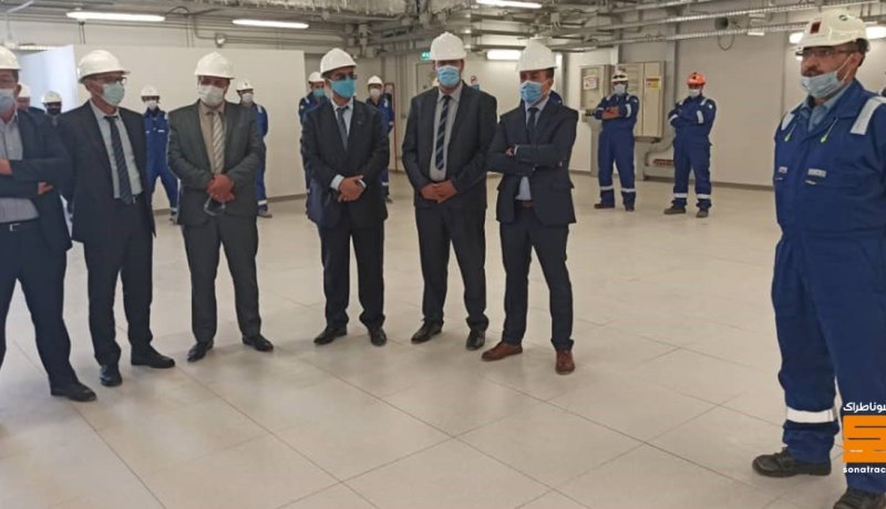 حكار يُعاين المحطة الجنوبية لزيادة ضغط الغاز بحاسي الرمل