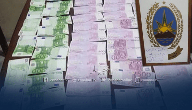 الجمارك يحبطون تمرير مسافرة لـ 29.300 أورو عبر مطار أحمد بن بلة الدولي بوهران