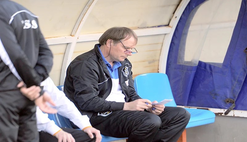 حمّار يعرض على غيغر تمديد عقده وكؤوس الفريق تتعرض لمحاولة سرقة