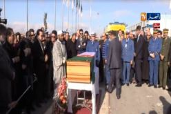 وصول جثمان الحاج محمد الطاهر فرقاني إلى مطار محمد بوضياف