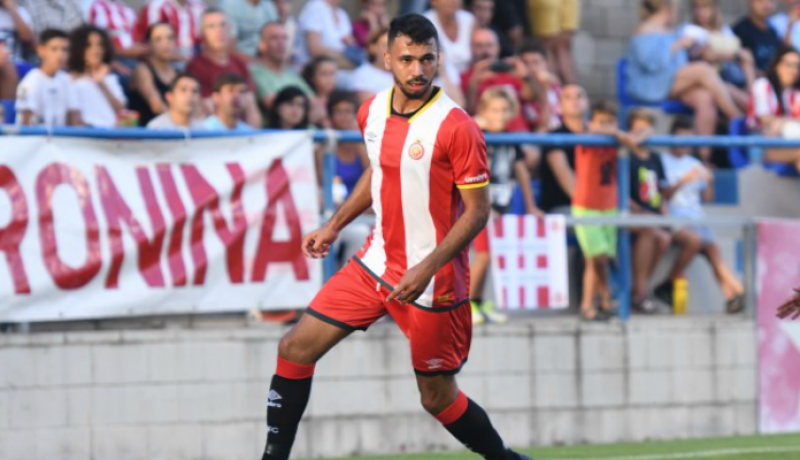 نجم الجزائر الصاعد يعود لإسبانيا وينتظر الجديد