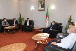 وزير الموارد المائية يلتقي مع الأمين العام للفدرالية الوطنية للمقاولين الشباب