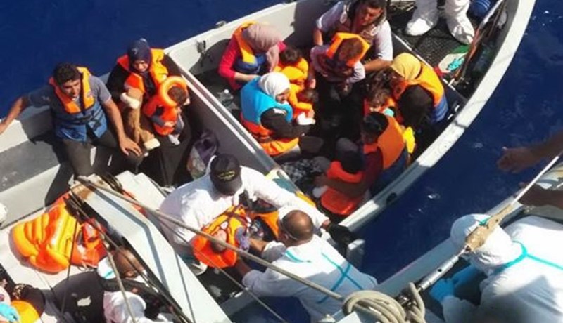 توقيف 10 أطفال جزائريين ورضيع داخل قارب حراڤة في إيطاليا