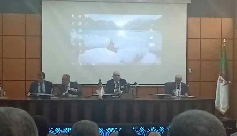 وزير الصحة: تعزيز العمل الوقائي لتفادي إنتشار الأوبئة