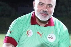 هنيـة يناصـر الفـريق الجزائـري