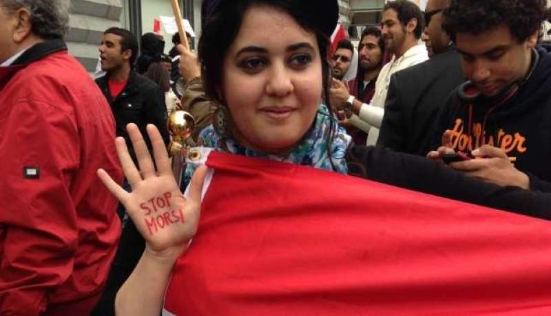مئات المصريين يتظاهرون أمام سفارة مصر في لندن للمطالبة برحيل مرسي