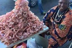 تعرف على أغرب ما يمكن بيعه على قارعة الطريق بإفريقيا