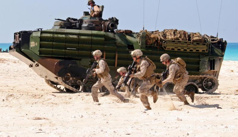إصابة 15 من المارينز إثر حريق في كاليفورنيا