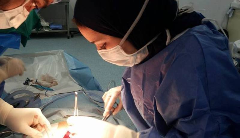 بالصور .. سارة الطبيبة التي يخشاها المرضى