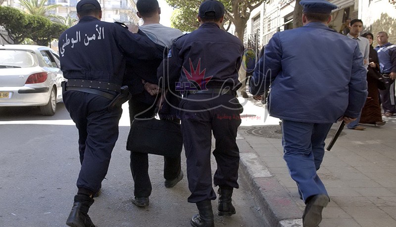 بنّاء مسبوق يقتحم مكتب محامية ويحطّم جداره لمحاولة سرقة محل للمجوهرات في الرغاية