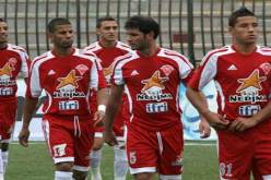 ‬ بوسعادة وهشام الشريف‮ ‬يتشاجران أمام مرأى المدرب سافوا