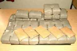 حجز أزيد من 17 قنطارا من المخدرات بتندوف