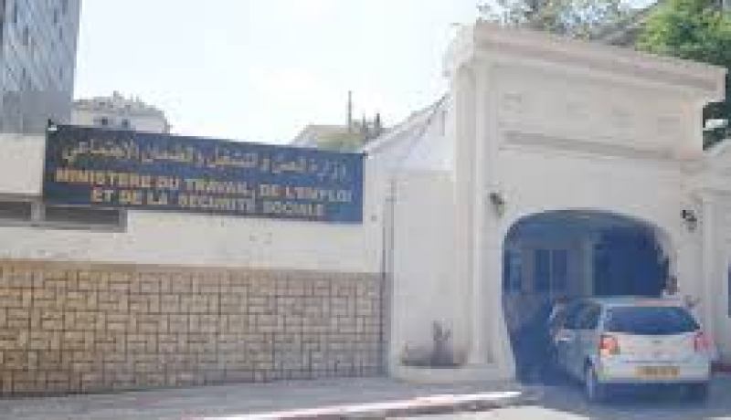 وزارة العمل تؤكد أن إلغاء المادة 87 مكرر من قانون العمل سيتم في قانون المالية المقبل