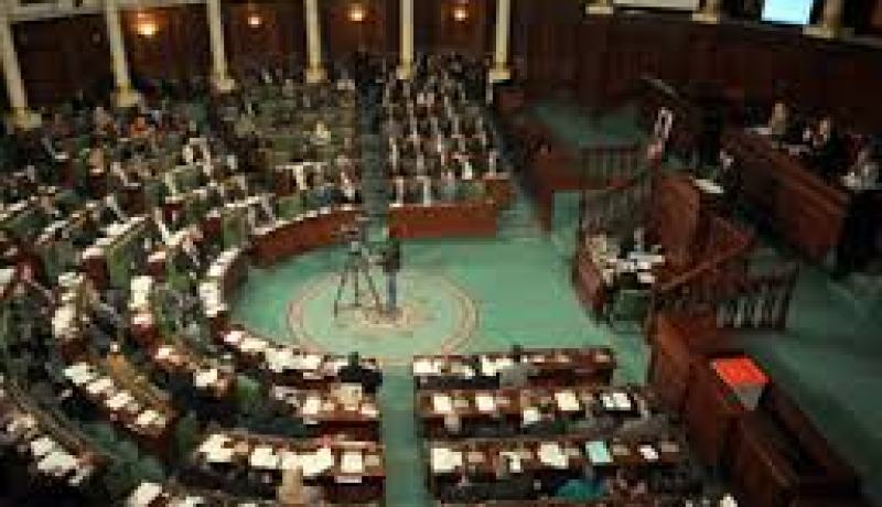 الدستور الجديد في تونس يجرم التكفير و التحريض على العنف