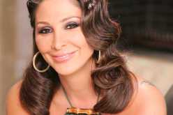 إليسا تصدم جمهورها بصورة رفقة شقيقها