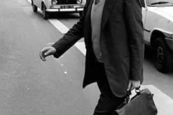 ذكريات هولاند في شوارع الجزائر