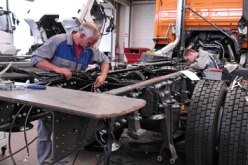 بدوي يشدد على تكفل المؤسسات الاقتصادية بالمتربصين و تضمن لهم فرص عمل