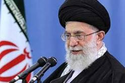 خامنئي يصدر فتوى بتحريم المحادثات الإلكترونية بين الرجل والمرأة