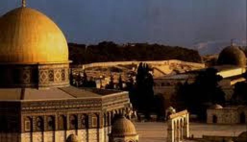 القيادة الفلسطينية تؤكد رفضها لما طرحه عليها جون كيري بأن تكون القدس الكبرى الموسعة عاصمة للدولتين