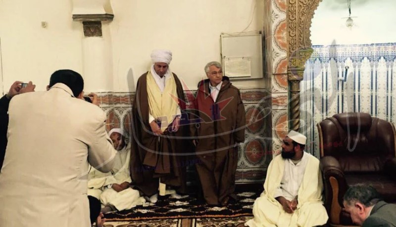 أعيان زاوية عين وسارة بالجلفة يكرمون شكيب خليل