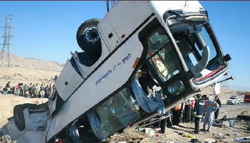 مقتل 16 شخصا إثر حادث  انقلاب حافلة  في إيران