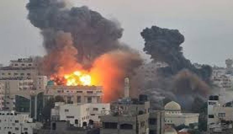 غارة إسرائيلية على جنوب قطاع غزة بعد إطلاق قناصة فلسطينيين النار على دورية إسرائيلية