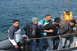 توقيف 12 حراڨ منهم 3 نساء برأس فالكون في وهران