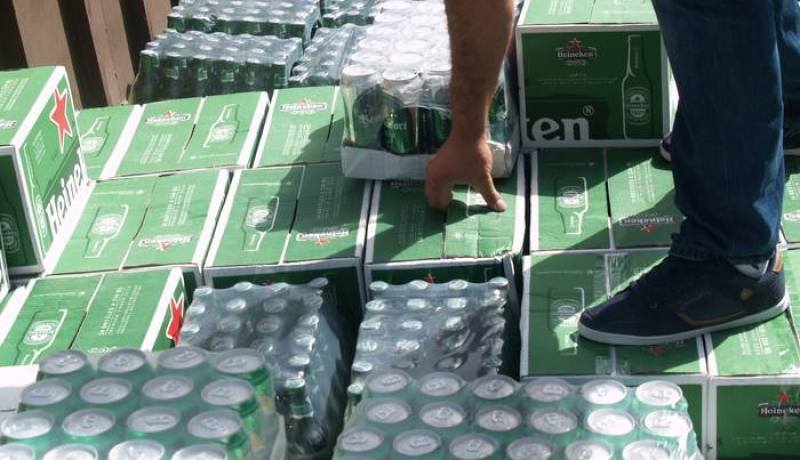 بالفيديو.. توقيف شخصين وحجز قرابة 12 أاف قارورة خمر بسعيدة