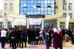 الإعتداء على طالب جامعي بسكين داخل الحرم الجامعي بالبويرة