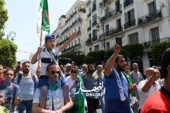 الصحافة العالمية تتحدث عن الجمعة الـ16 للحراك الجزائري
