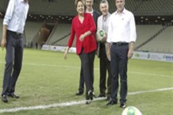 البرازيل تفتتح احد ملاعب كأس العالم 2014 بمباراتين