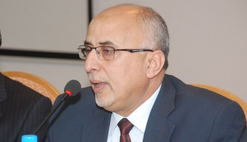 وزير يمني يؤكد أن الحوثيون ارتكبوا مجازر غير مسبوقة ضد المدنيين في تعز