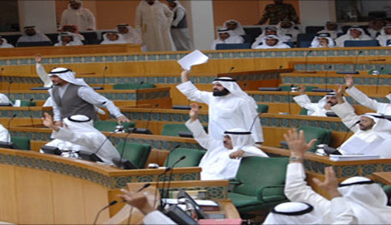 الإسلاميون يحققون فوزا ساحقا في انتخابات مجلس الأمة بالكويت