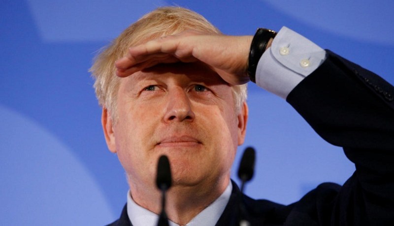 حالة بوريس جونسون تتحسن وأصبح بإمكانه الجلوس