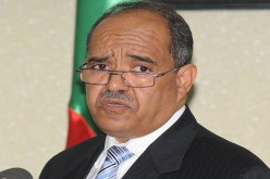 لكصاصي يزيل نفايات دار النقود